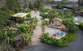Bernegal Maday, Heated Bathtub Piscina Y Jardin